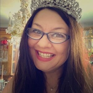 Meet your Posher, Lynda